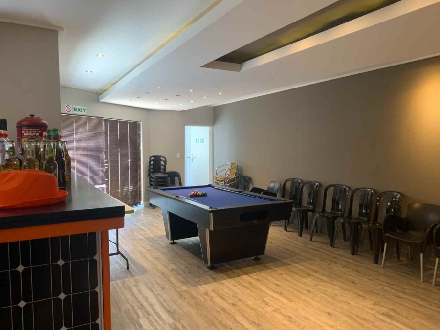 To Let commercial Property for Rent in Maitland Western Cape